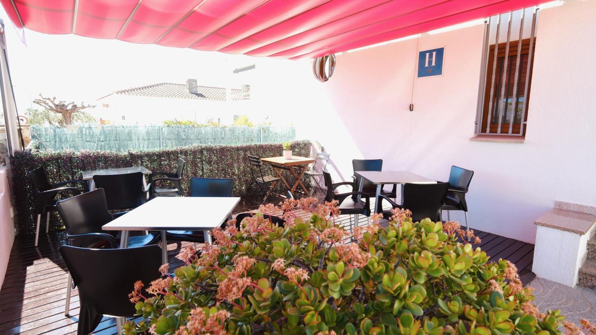 Hotel Paradis Torredembarra Exterior photo